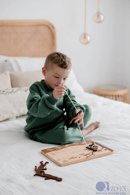 QToys Australia (USA) Human Evolution Puzzle & Lacing Set